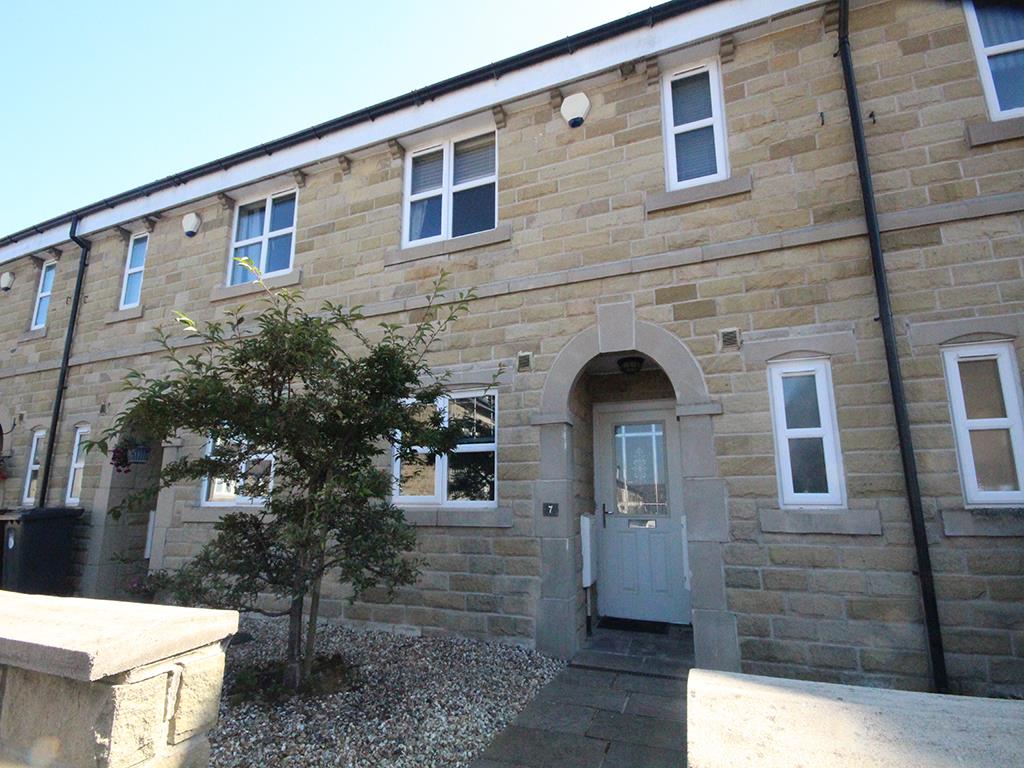 2 bedroom townhouse house To Let in Barnoldswick - Main Image